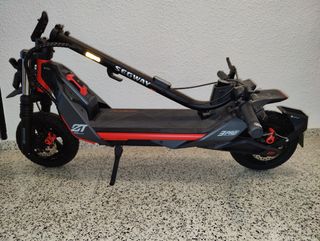 Patinete eléctrico Segway ZT3 Pro, alcanza 40km/h