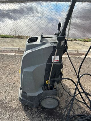 Hidrolimpiadora Karcher agua caliente