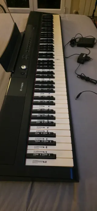 Piano Thomann SP-320 Negro