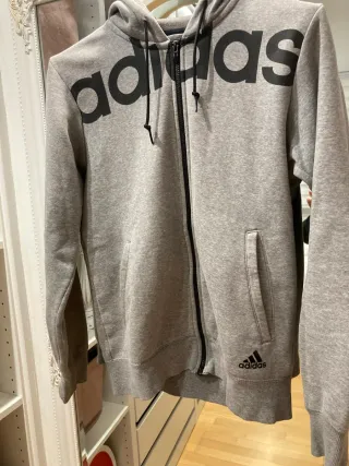 Chaqueta Adidas gris con cremallera