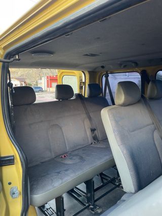 Renault Trafic 9 PLAZAS