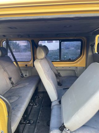 Renault Trafic 9 PLAZAS