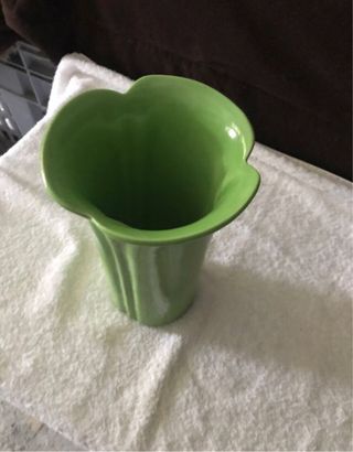 Jarrón de cerámica verde retro