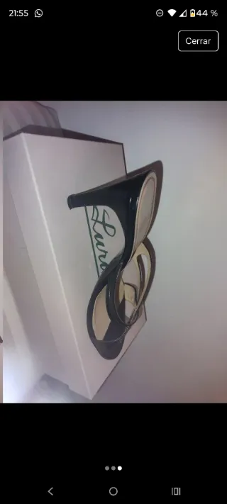 Zapatos de tacón Charles Jourdan negros