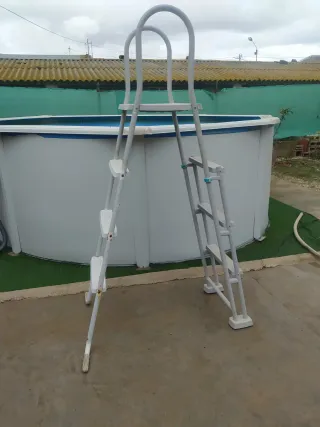 Escalera Piscina Desmontable Metal/Plástico