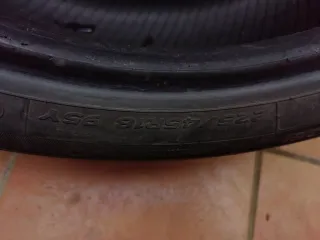 Neumáticos hankok venus 225 45 18 Runflat