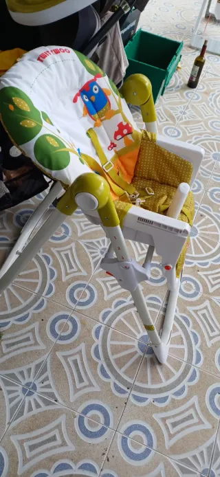 Trona Piku para bebé con diseño de búhos