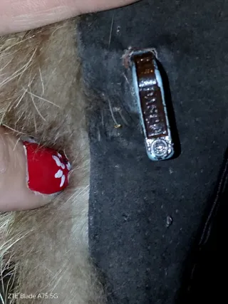 Abrigo de piel marrón y multicolor