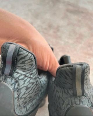 Zapatillas Adidas Grises y Negras