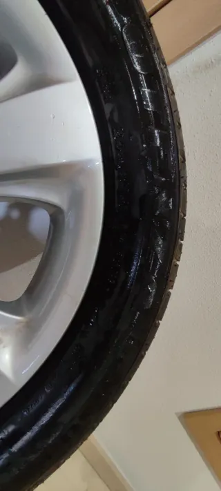 Llantas BMW (4 unidades) con neumáticos