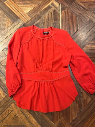 Blusa roja manga larga