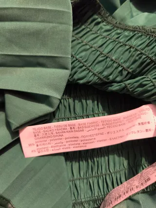 Camiseta Zara verde fruncida talla L