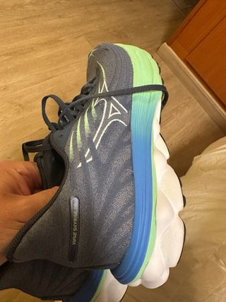 Mizuno Wave Skyrise 06 Zapatillas Correr talla 44