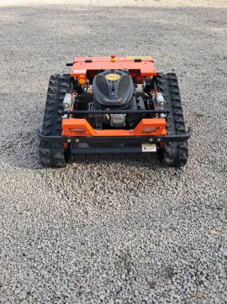 Desbrozadora a control remoto teledirigido