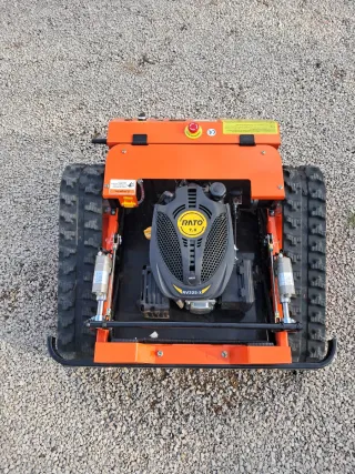 Desbrozadora a control remoto teledirigido