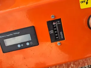 Desbrozadora a control remoto teledirigido