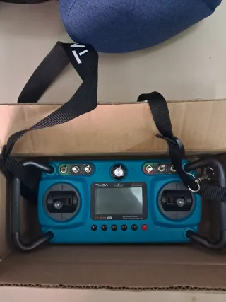 Desbrozadora a control remoto teledirigido