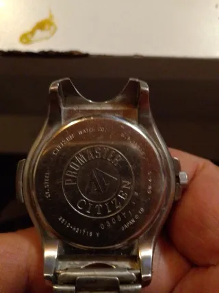 Reloj Citizen Negro y Plateado