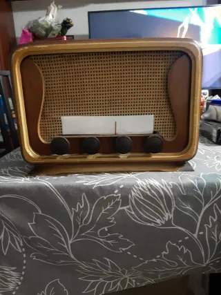 Radio Antigua Madera y Tela