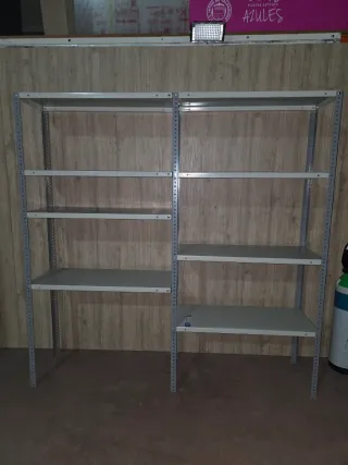 Estanterías metálicas para trastero/garaje