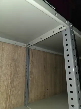 Estanterías metálicas para trastero/garaje