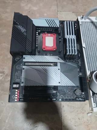 Lote Gaming: Placa Base y Refrigeración