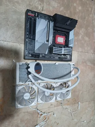 Lote Gaming: Placa Base y Refrigeración