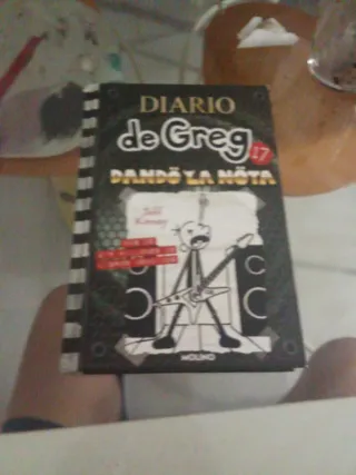 Diario de Greg 17 - Dando la nota