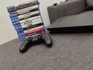 PlayStation 4 (PS4) Nera + 14 Giochi