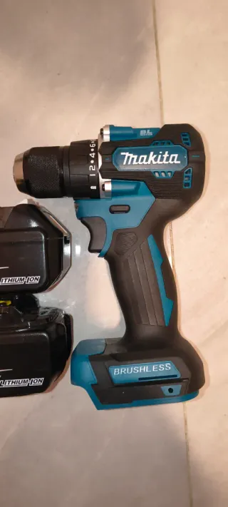 Taladro Percutor Makita DDF487 + 2 Baterías