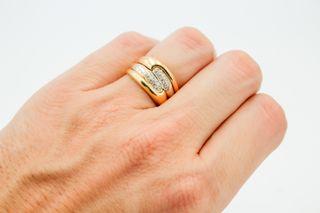 Anillo De Oro Combinado De 18K.. Ref: 003-01-02520