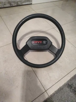 Volante Peugeot 205 T16