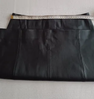 Falda Mango Negra Piel