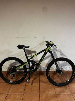 Bicicleta Cannondale Jekyll