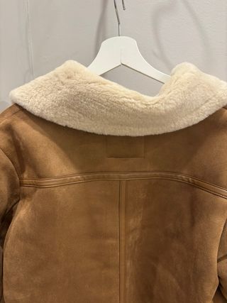 Cazadora efecto ante Stradivarius