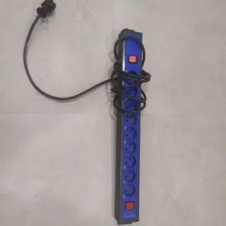 Regleta 8 enchufes y 2 interructores