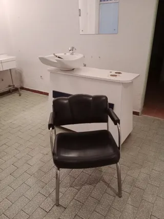 2 Sillas de Peluquería Metálicas Negras