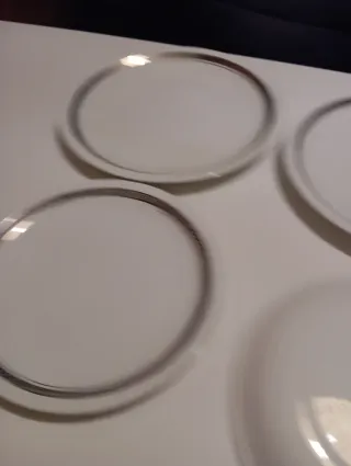 Juego de 4 platos de porcelana dorados