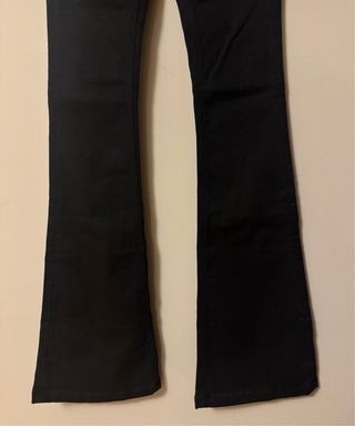 Jeans flare negro ‘Zara’