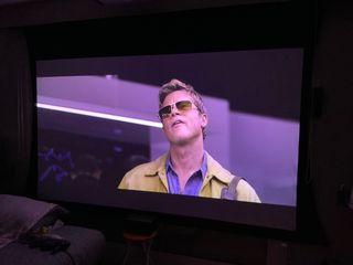 Pantalla para Proyector de  114” Cine en casa