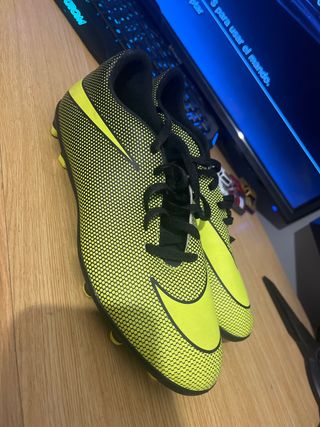 Botas de fútbol Nike niño/niña Talla 41