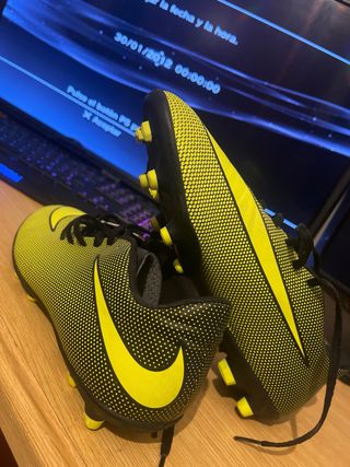 Botas de fútbol Nike niño/niña Talla 41