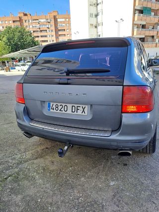 Porsche Cayenne 2004