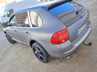 Porsche Cayenne 2004