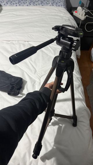 Cámara Nikon D3400 + accesorios