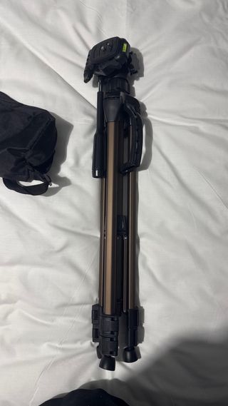 Cámara Nikon D3400 + accesorios