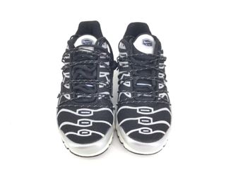 Zapatillas Nike Air Max Plus TN Negras y Plateadas