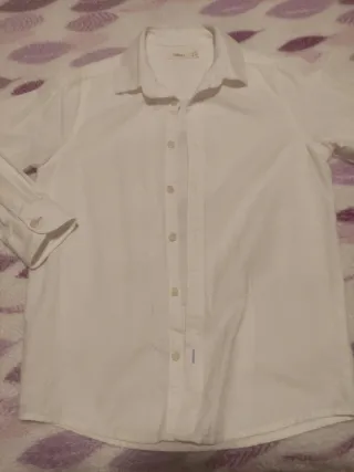 Camisa de niño blanca
