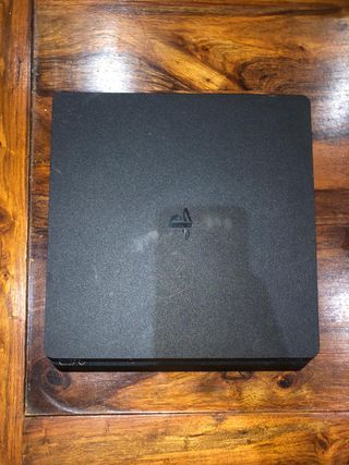 PS4 Slim 1TB + Juegos