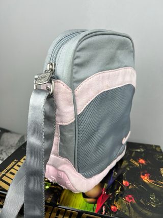 Bolso bandolera Nike gris y rosa vintage